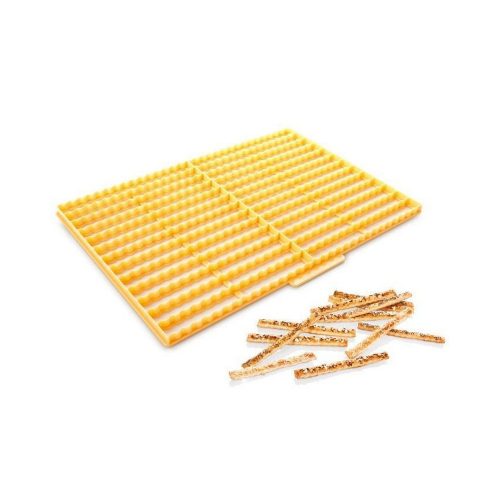 Tészta kiszúró rács, sajtos rúd, műanyag, 24×33 cm