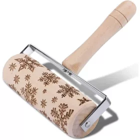 Hópehely mintás nyeles nyújtófa, fa, 15×17,5 cm