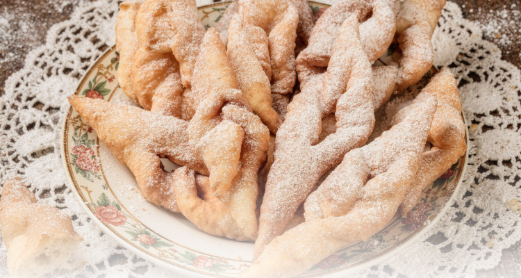 Csörögefánk recept ropogós farsangi forgácsfánk